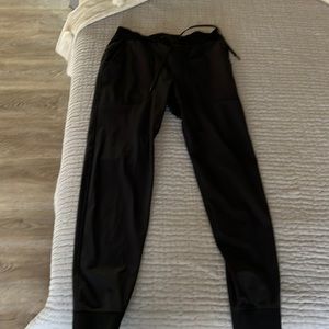 Lulu joggers